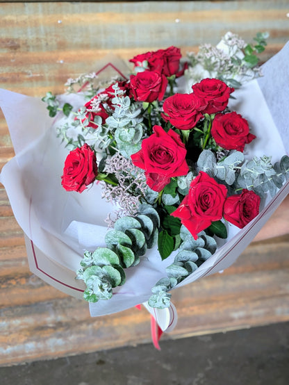 12 Red Roses